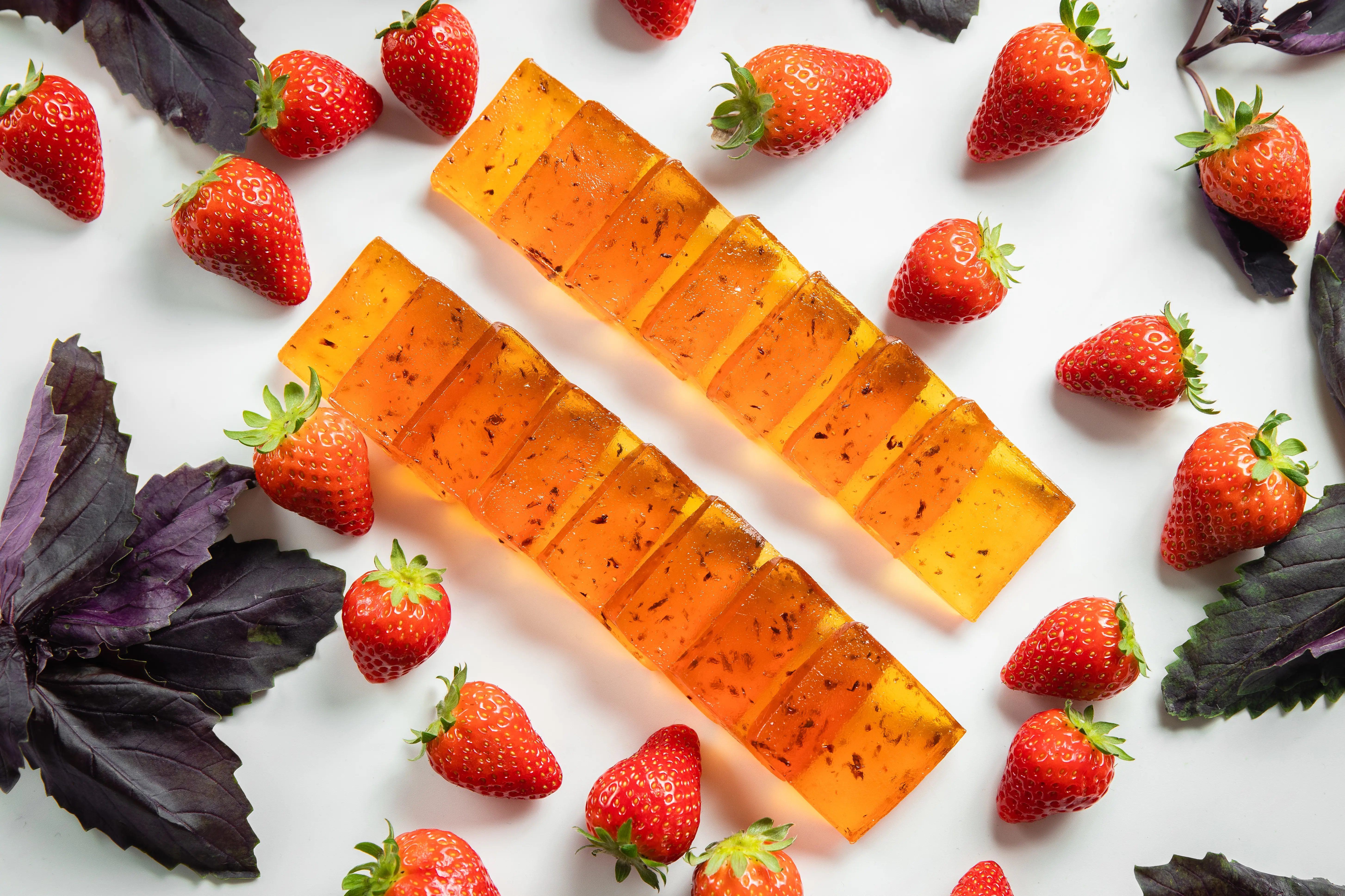 Натуральный мармелад Клубника-Базилик без желатина — Котёл