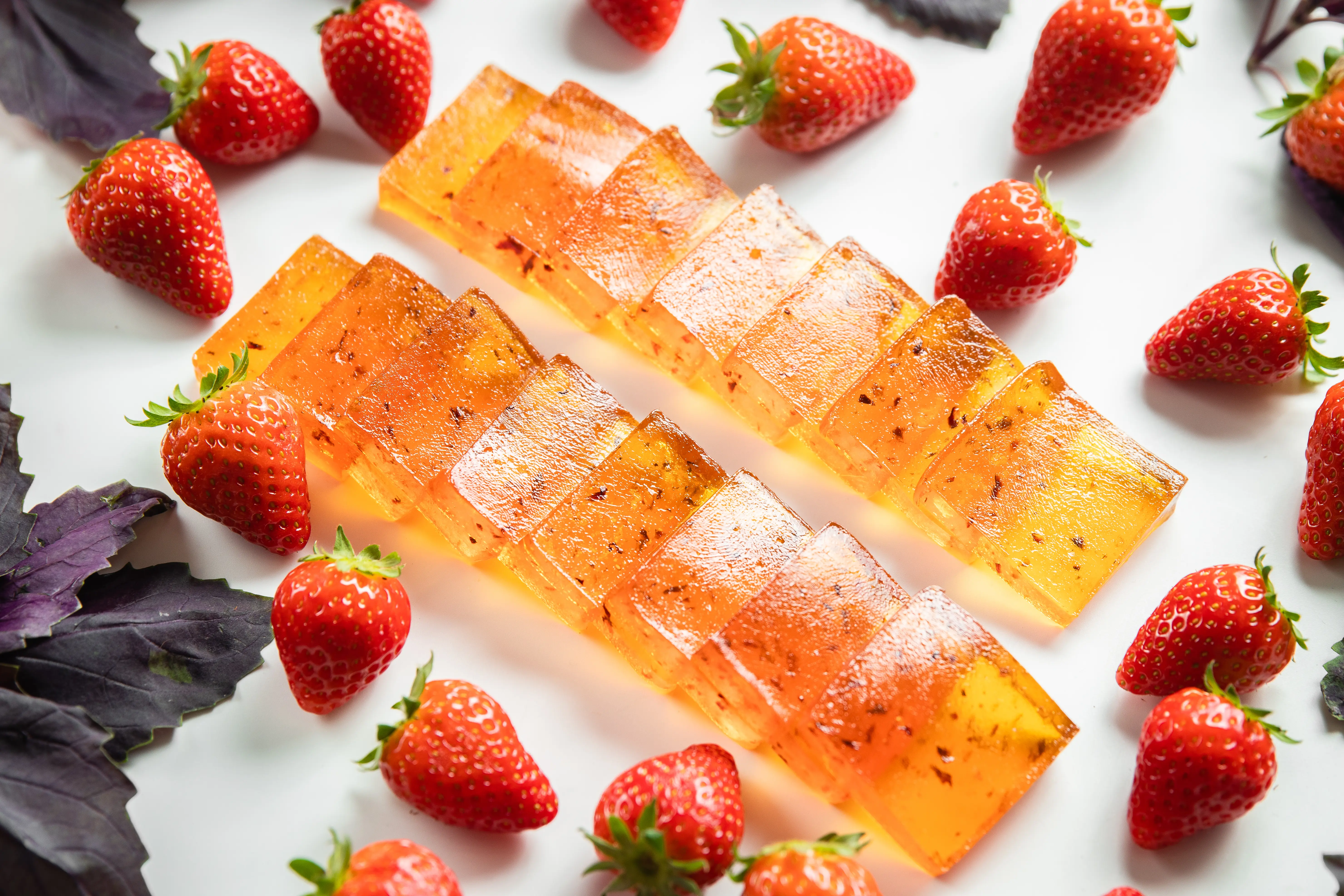 Натуральный мармелад Клубника-Базилик без желатина — Котёл