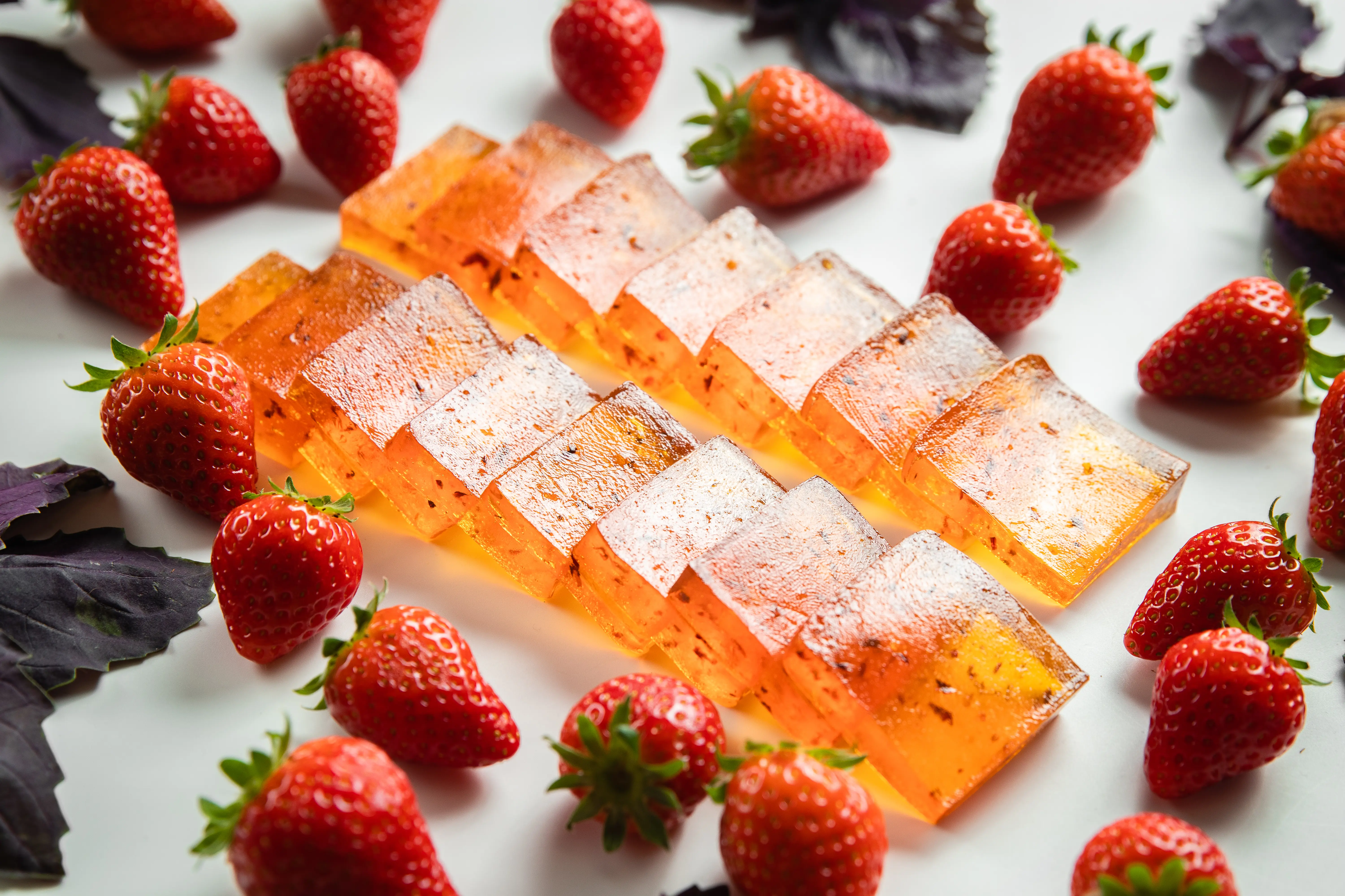 Натуральный мармелад Клубника-Базилик без желатина — Котёл