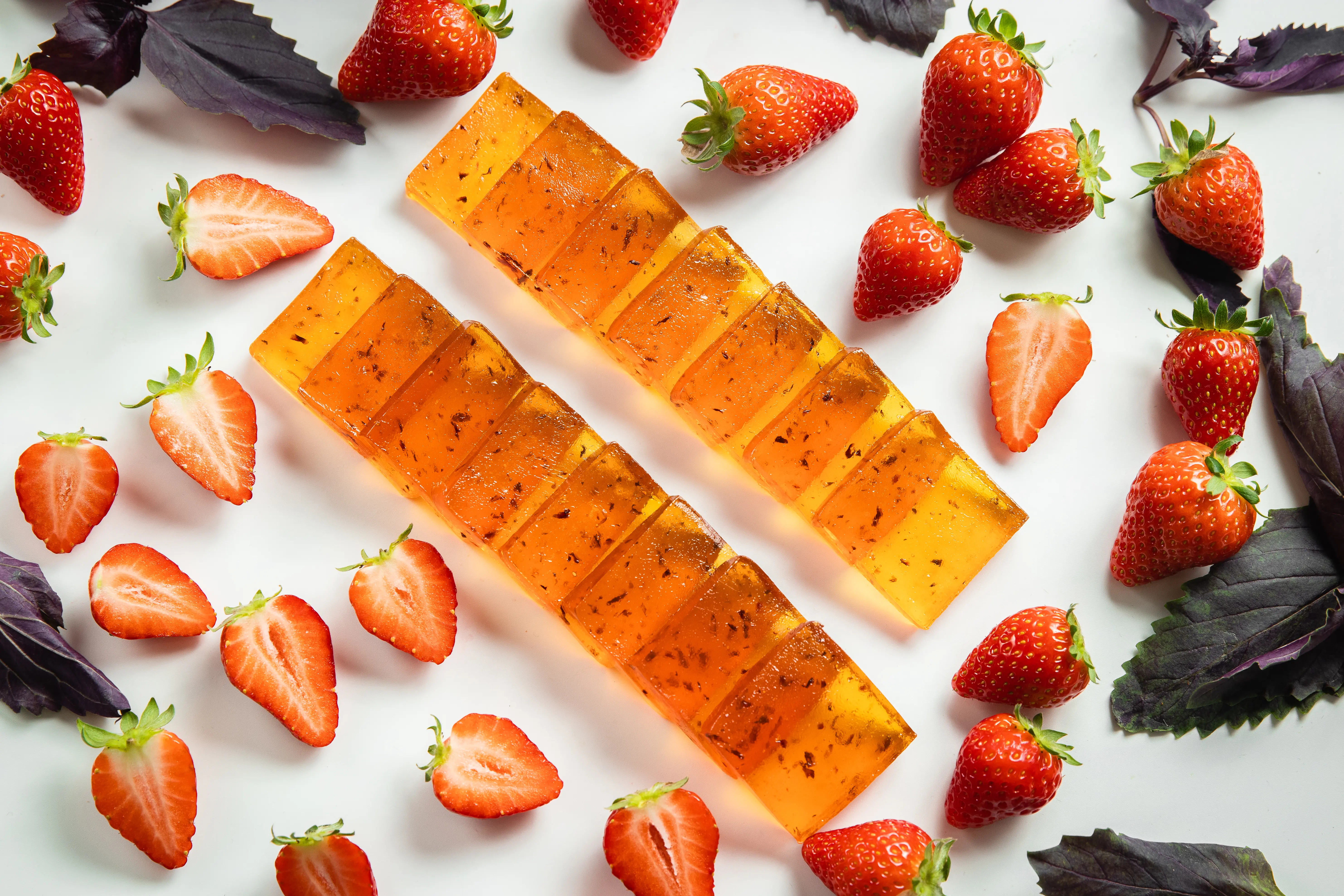 Натуральный мармелад Клубника-Базилик без желатина — Котёл