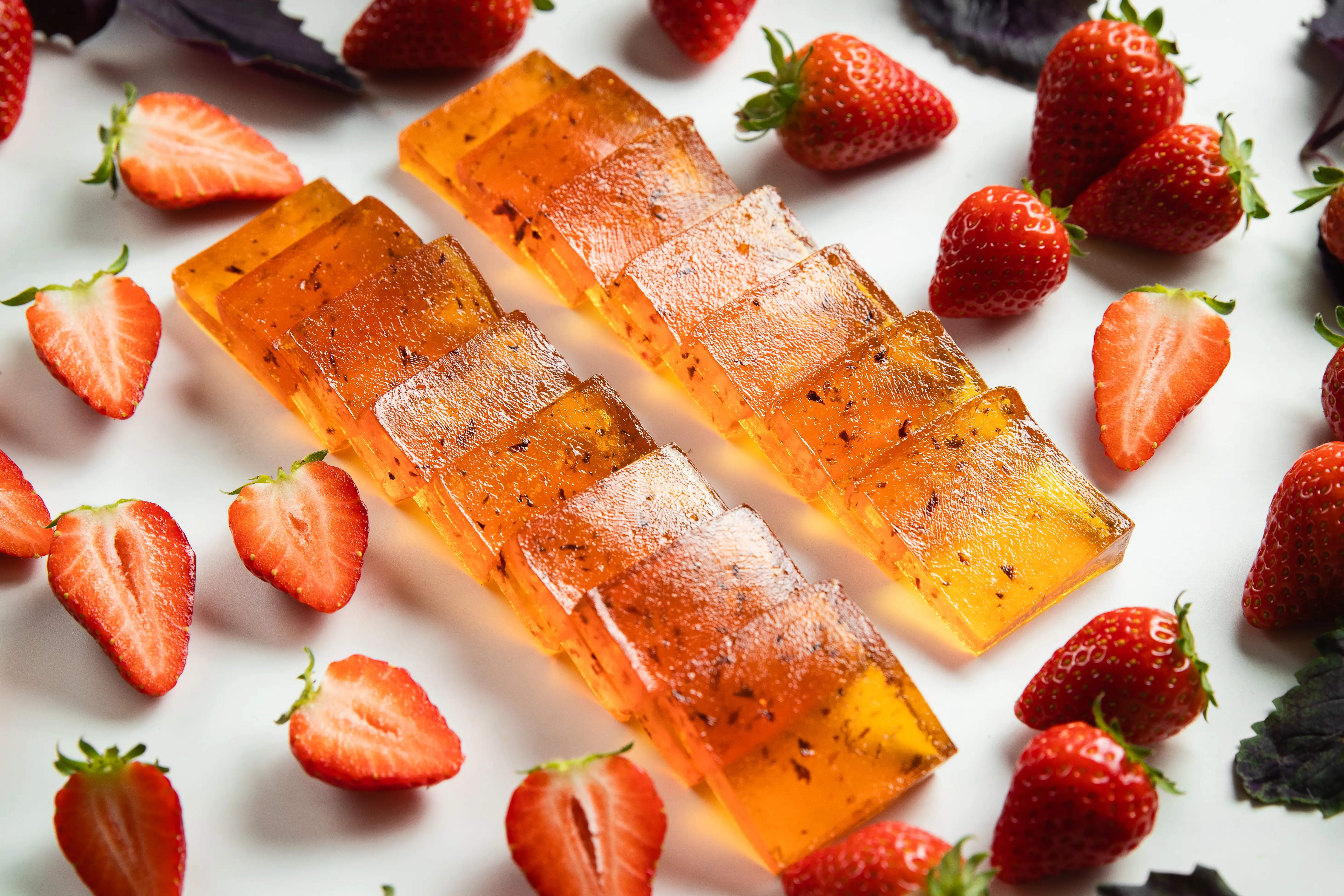 Натуральный мармелад Клубника-Базилик без желатина — Котёл