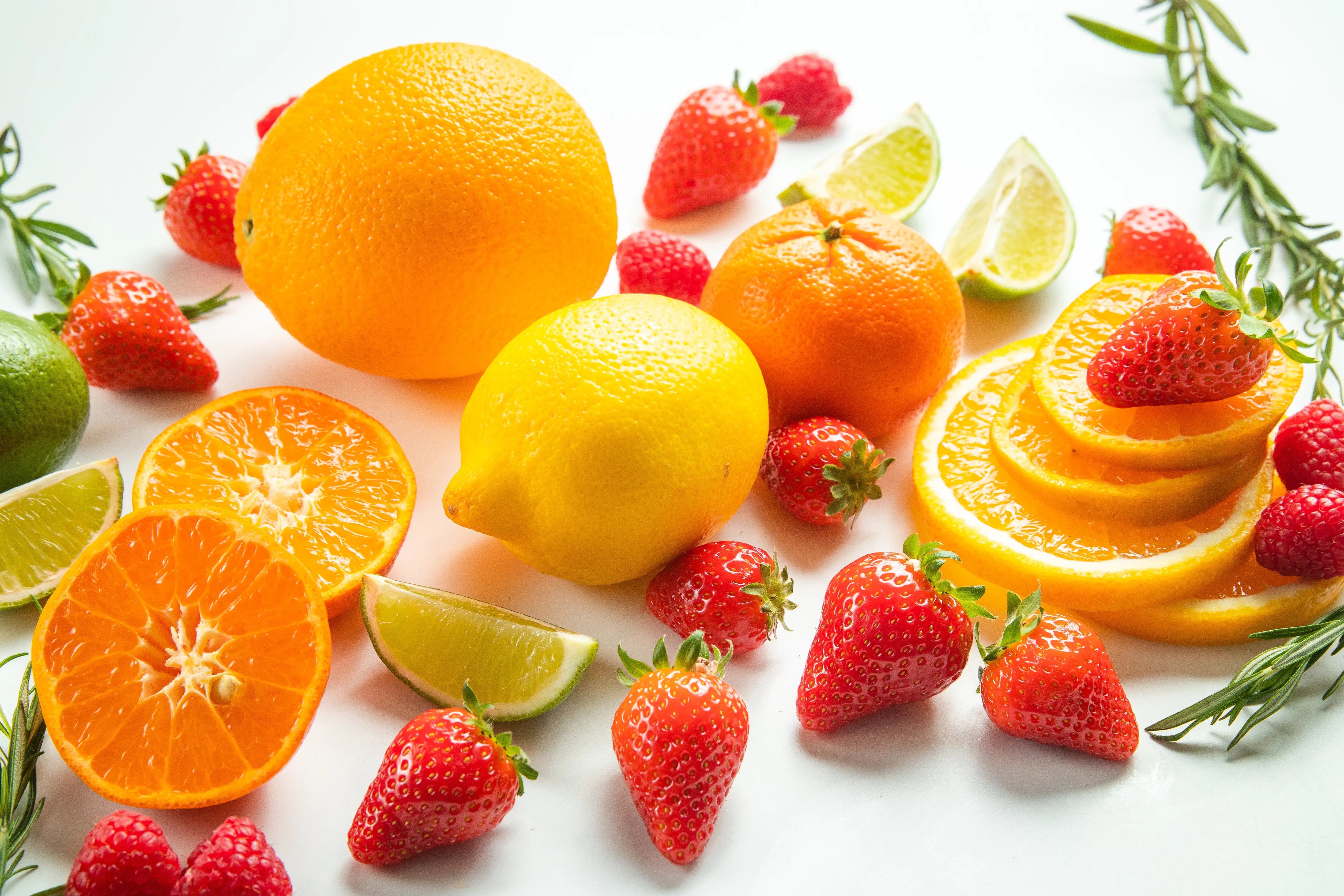 Натуральные цитрусовые ингредиенты для мармелада — мандарин, лайм, апельсин